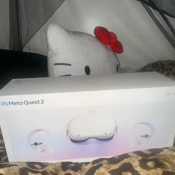 Quest 2 VR Headset - White